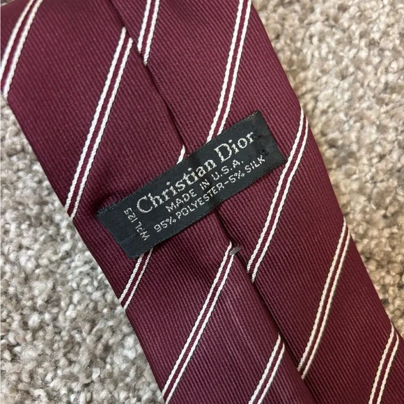 Christian Dior Neck Tie Mens Red Maroon / White Striped Pattern Poly/Silk Blend. - Picture 3 of 5